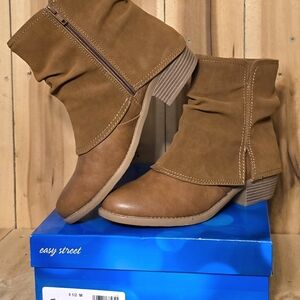 Trendy Over Slouch Stacked Western Heel Riding Ankle Zip Boots Easy Street 9.5 M